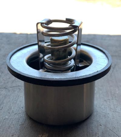 Termostato IEQFUE 180° Per Motori Cummins N14, ISX, M11, ISM, ISB - Ricambio 4973373, 4336659, 181887
